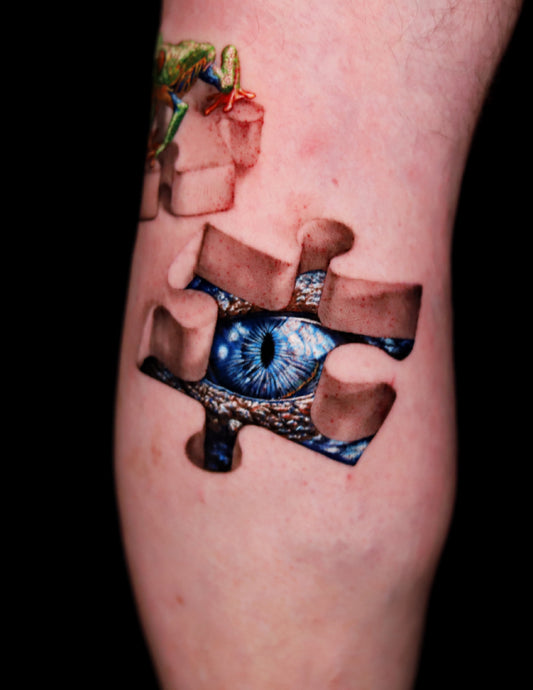 Dragon eye in the hole